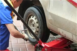 新疆附近拖车24小时服务热线电话