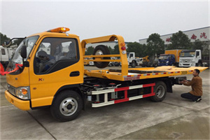 新疆哪里有拖车服务