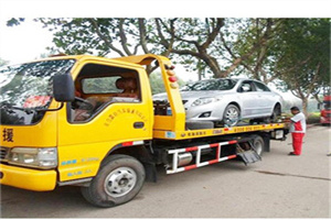 新疆附近24小时汽车拖车服务热线