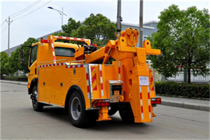 新疆高速路拖车费