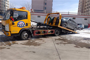 新疆救援拖车费用怎么算